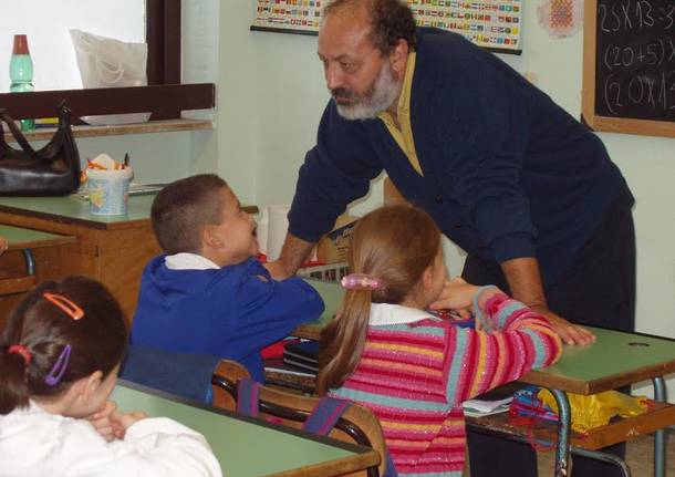 Poesie Di Natale Roberto Piumini.La Poesia Di Roberto Piumini Sul Coronavirus Per I Nipotini