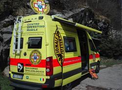 Esercitazione in grotta per il Soccorso alpino