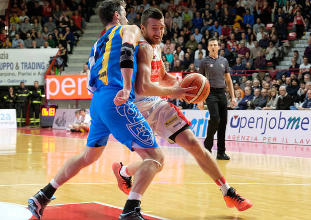 Openjobmetis Varese - Betaland Capo d\'Orlando 74-72