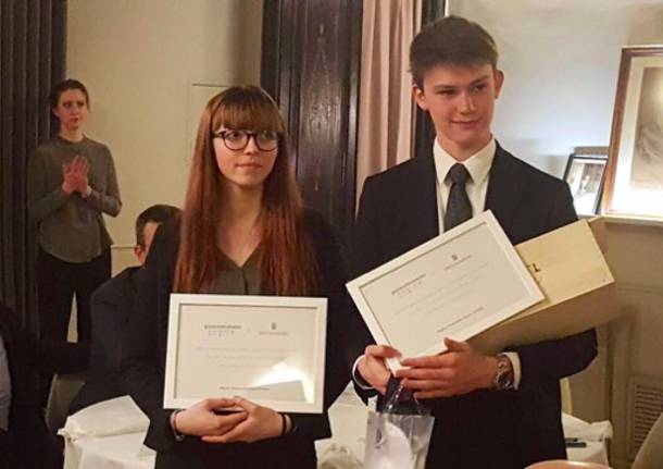 Due ragazzi del Falcone "migliori sommelier junior 2017"