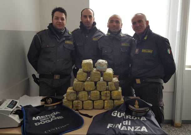 marijuana guardia di finanza como