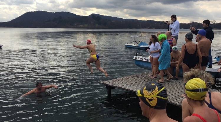 Tuffo nel Lago a Travedona