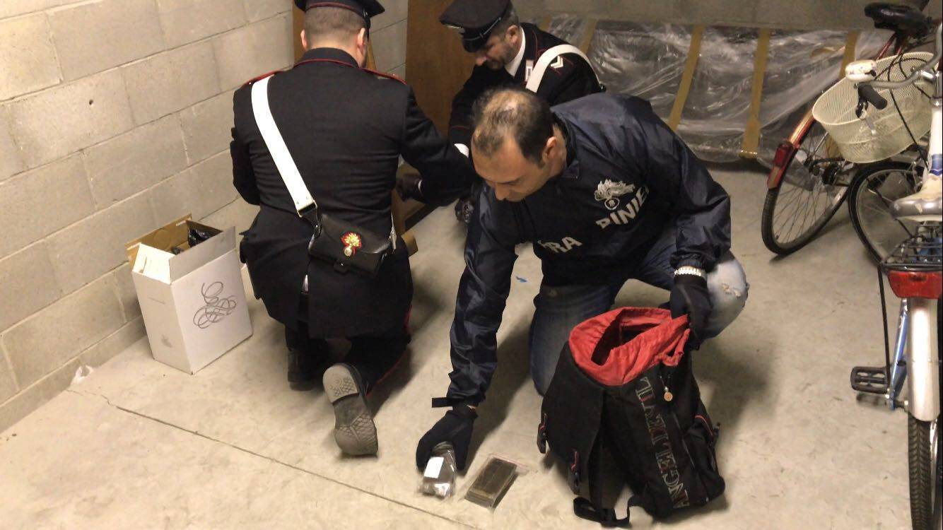 carabinieri legnano droga marijuana hashish