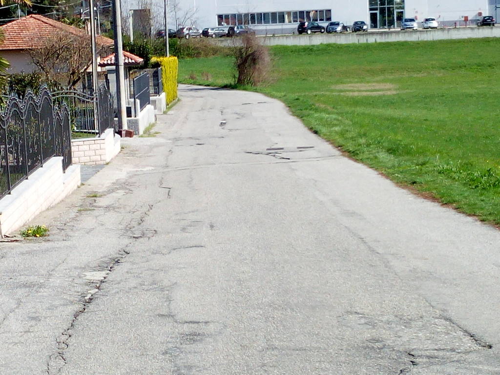 Strade gruviera, la denuncia della minoranza
