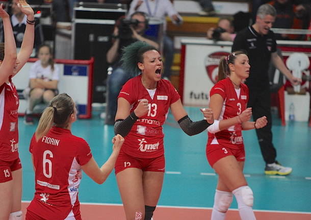 Cev Cup: Uyba-Pomì 3-2