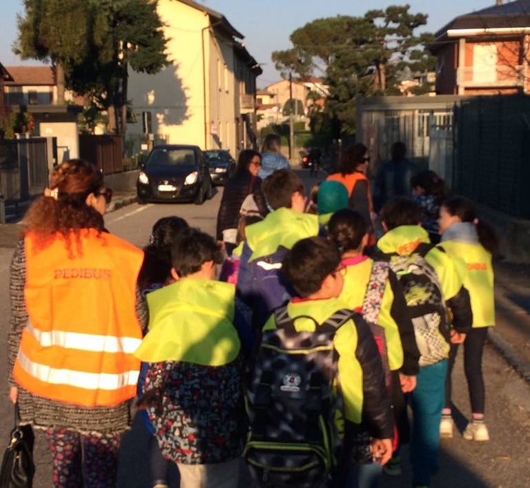 Il pedibuis a Oggiona con Santo Stefano