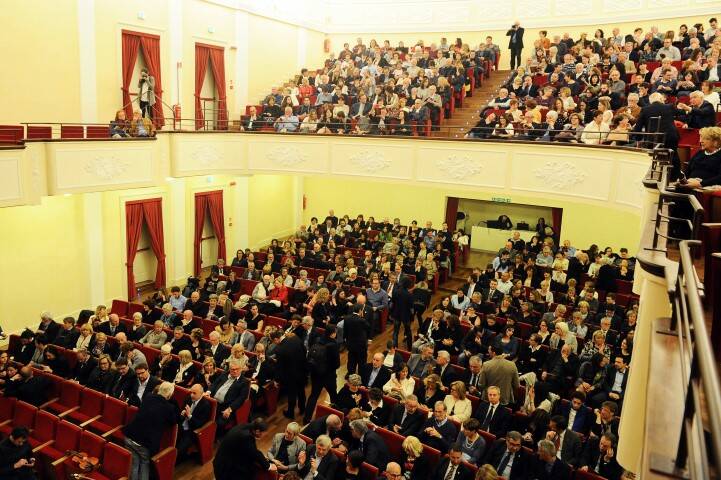 DSC 2005