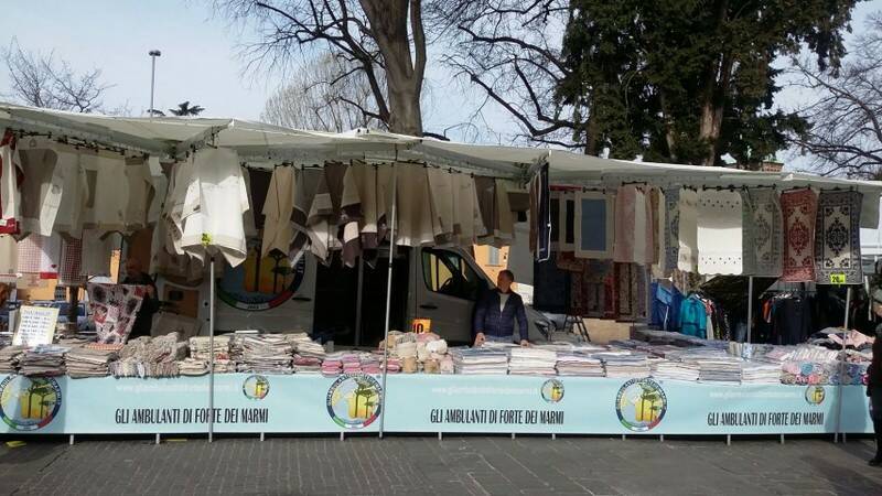 Foto abbigliaggio banco 2017