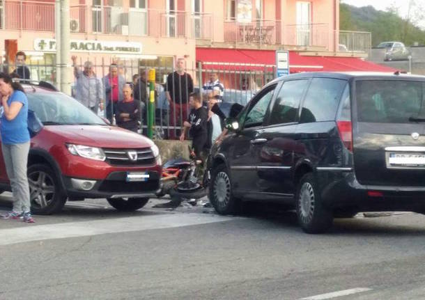 Scontro auto-moto a Cugliate Fabiasco