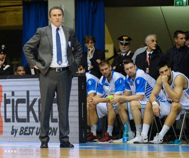 pallacanestro varese, basket