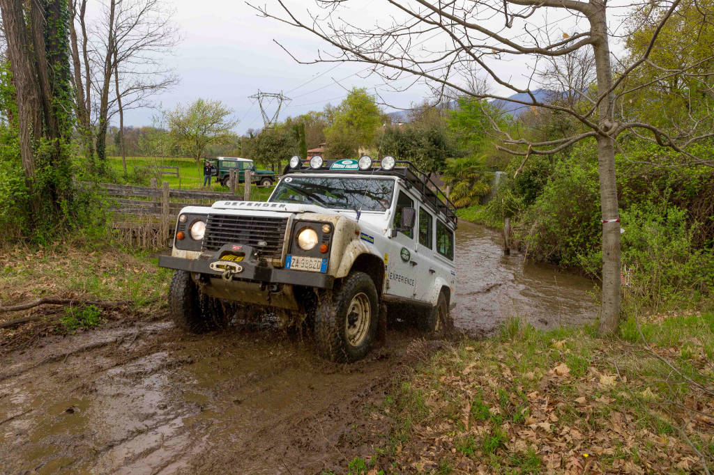 Raduno Land Rover Autosalone Internazionale a Mustonate