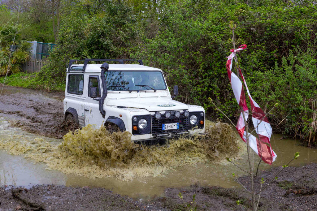 Raduno Land Rover Autosalone Internazionale a Mustonate