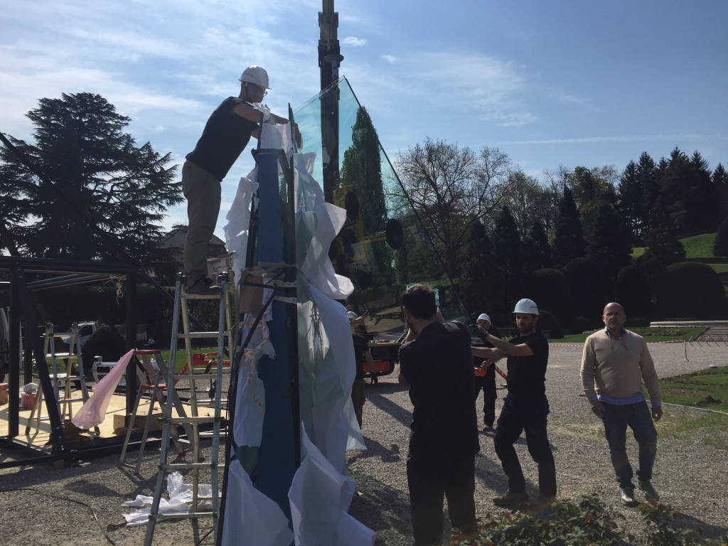 Una piramide ai giardini estensi 