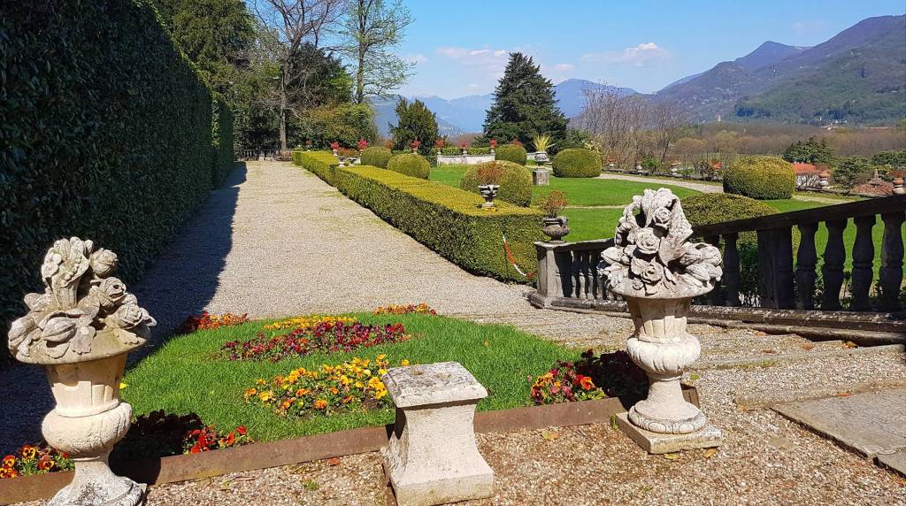 villa cicogna mozzoni arcisate