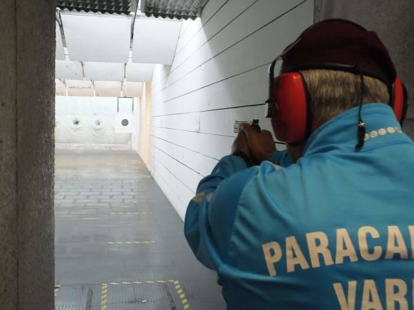 Paracadutisti al tiro a segno nazionale