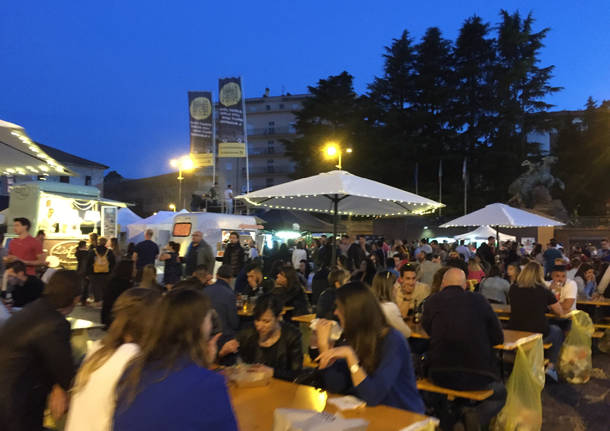 Facce da street food a Varese