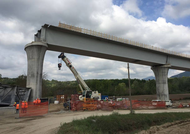 Il cantiere della ferrovia Arcisate Stabio dopo l’incidente