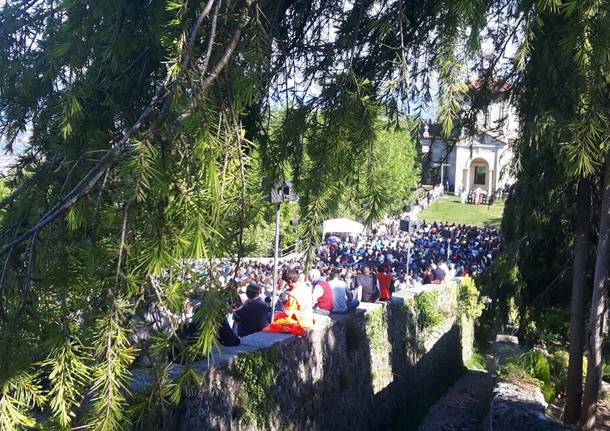 Sacro Monte: la carica dei 5000 quattordicenni