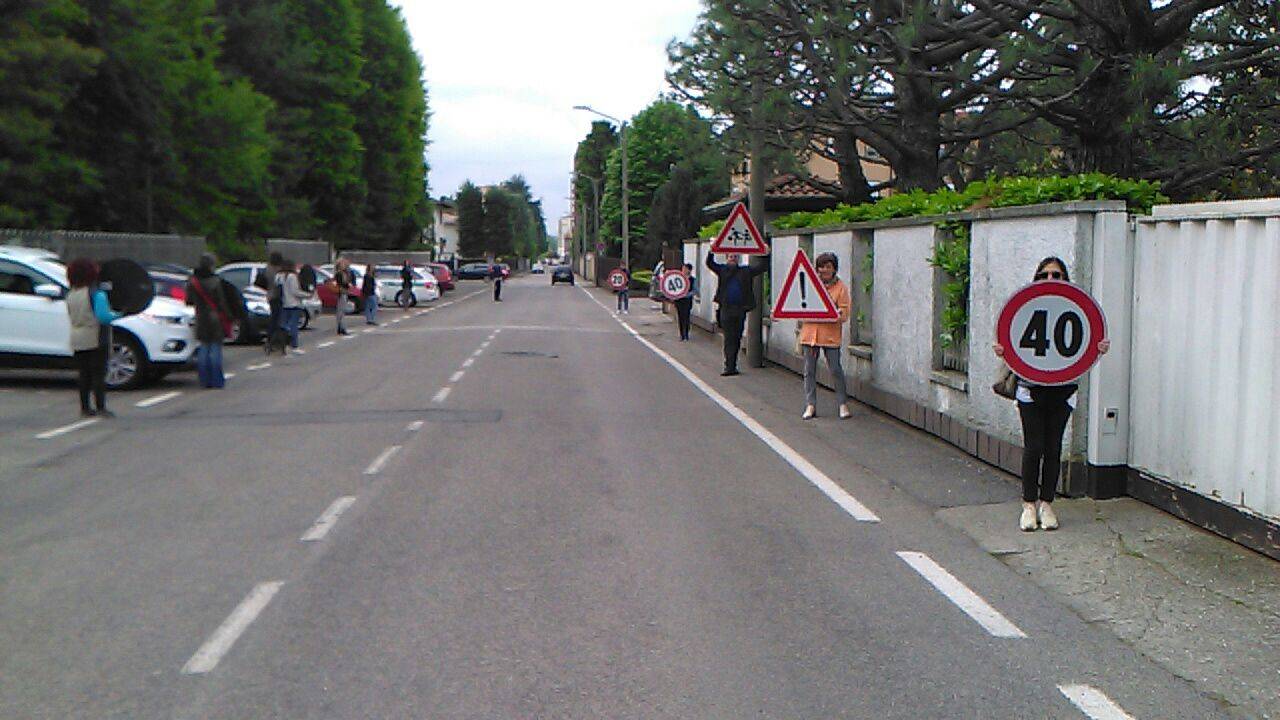 sicurezza stradale flash mob mamme olgiate olona