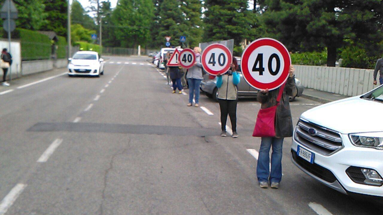 sicurezza stradale flash mob mamme olgiate olona