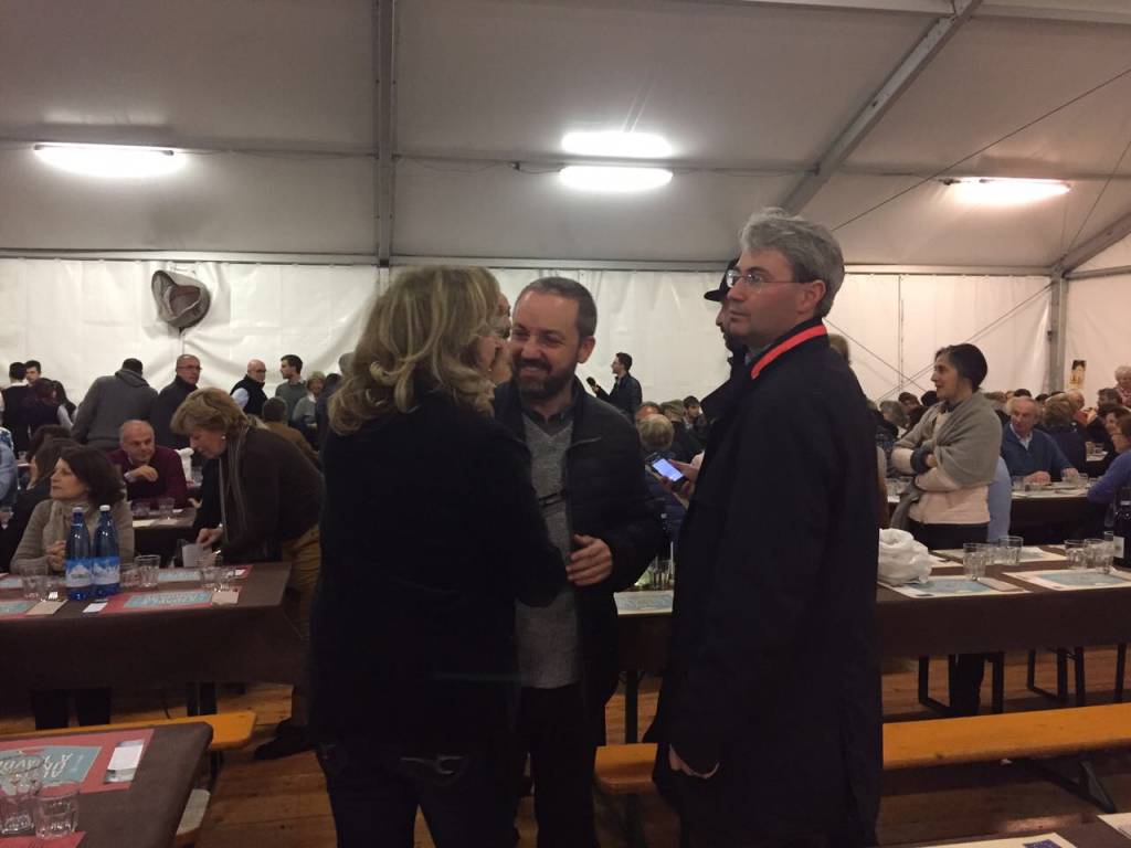 VareseSolidale, la cena in Piazza San Vittore