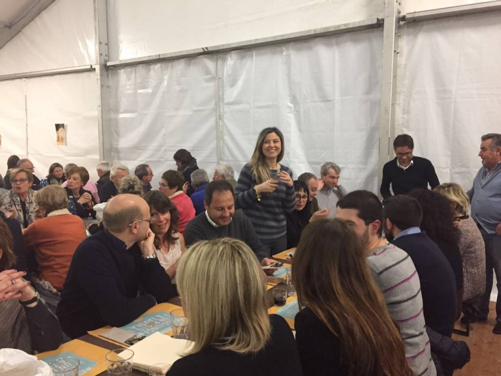 VareseSolidale, la cena in Piazza San Vittore
