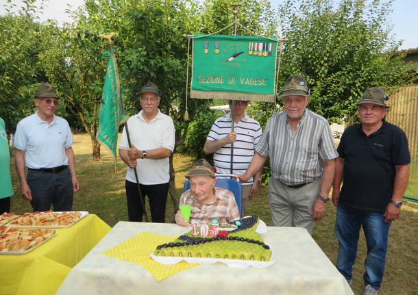 A Besozzo festeggiato il 105mo compleanno dell\'Alpino Antonio Porrini