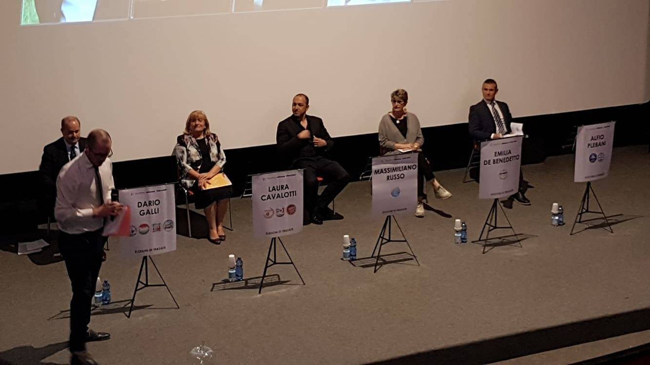 Cinema Grassi gremito per la sfida tra i candidati sindaco