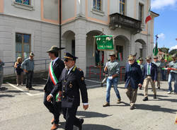 Gli Alpini sfilano ad Azzate 