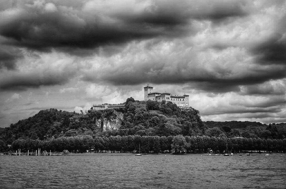 Rocca di Angera b/n