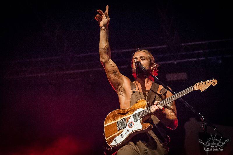 Xavier Rudd in concerto al Parco Tittoni di Desio 