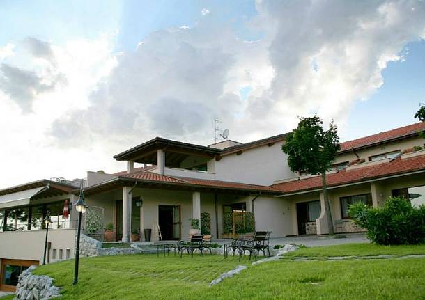 albergo lago di varese