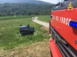 Auto ribaltata a Casalzuigno