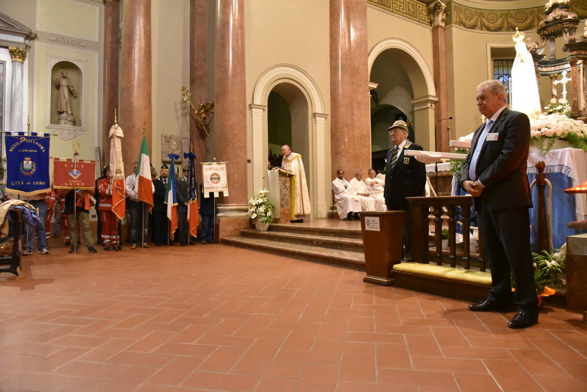 La grande processione con la Madonna di Fatima