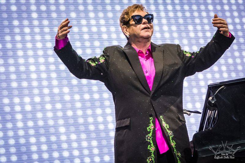 Elton John in concerto in Piazza Sordello a Mantova