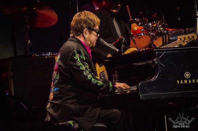 Elton John in concerto in Piazza Sordello a Mantova