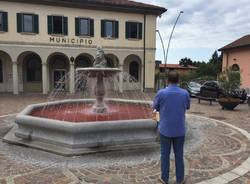 Fontana rosa a Gavirate