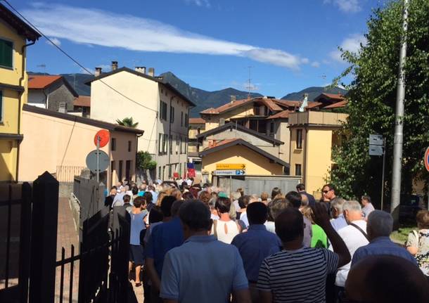 Il funerale di Giorgio Garagnani, alla guida del municipio di Germignaga per trent'anni