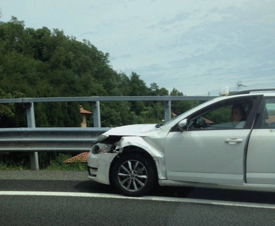 Incidente in autostrada a Besnate