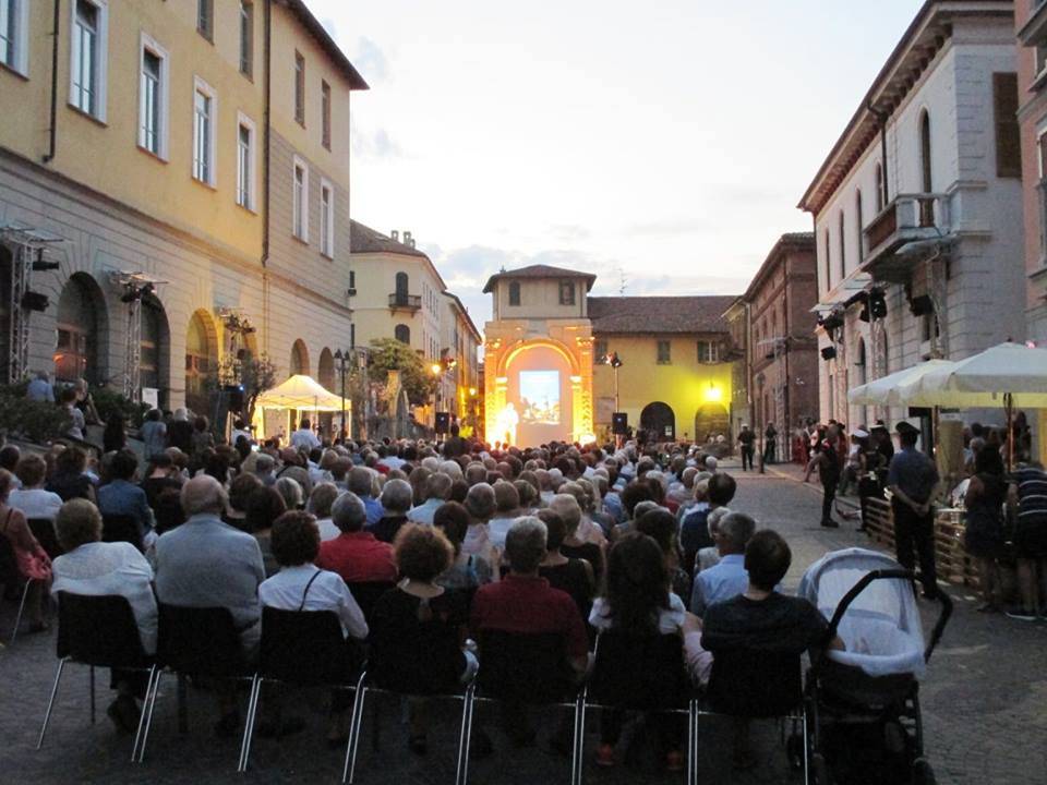 Sgarbi in missione sul Lago Maggiore