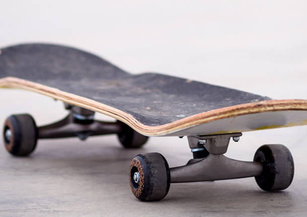 skateboard