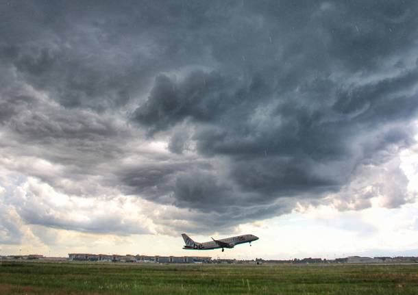 Nuvole apocalittiche su Malpensa