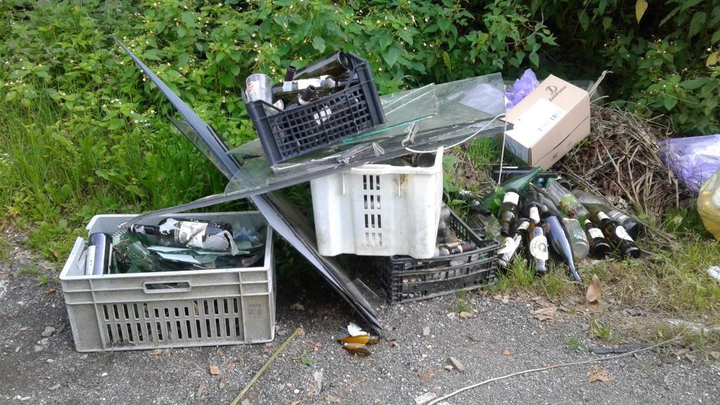 Svuota la cantina sulla Provinciale