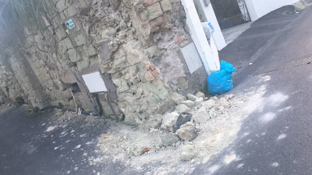 I danni del terremoto a Ischia