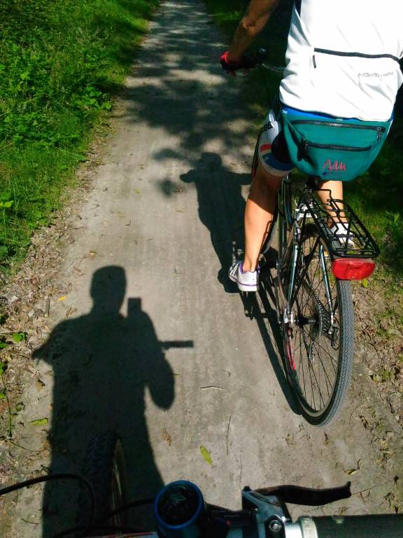 pista o sentiero ciclabile sul lago di Varese