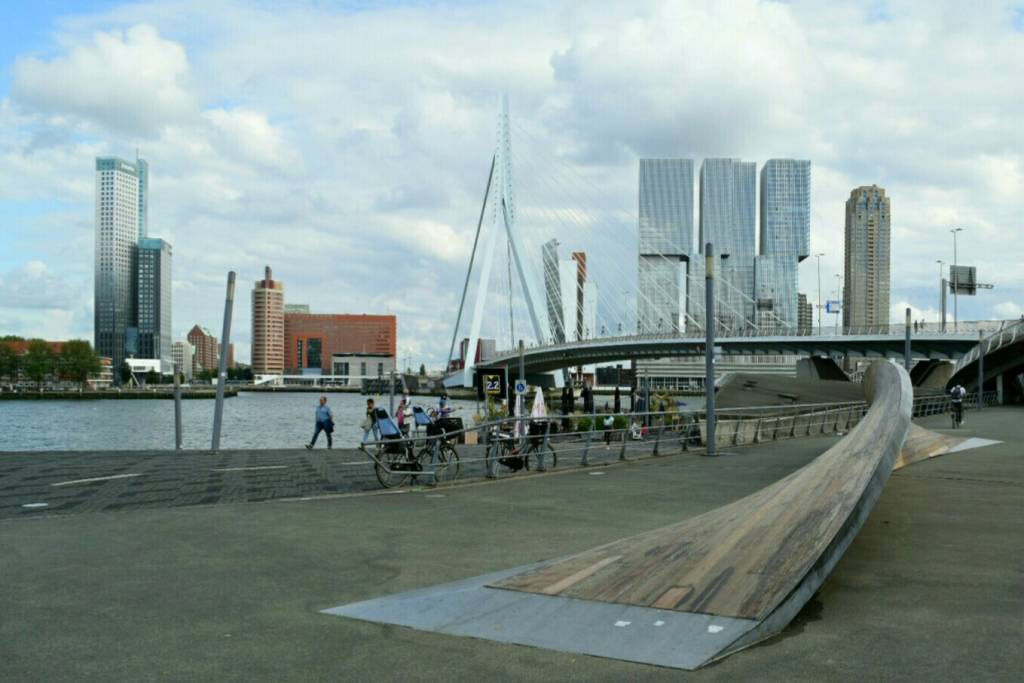 In bici in Olanda: in visita alla città di Rotterdam