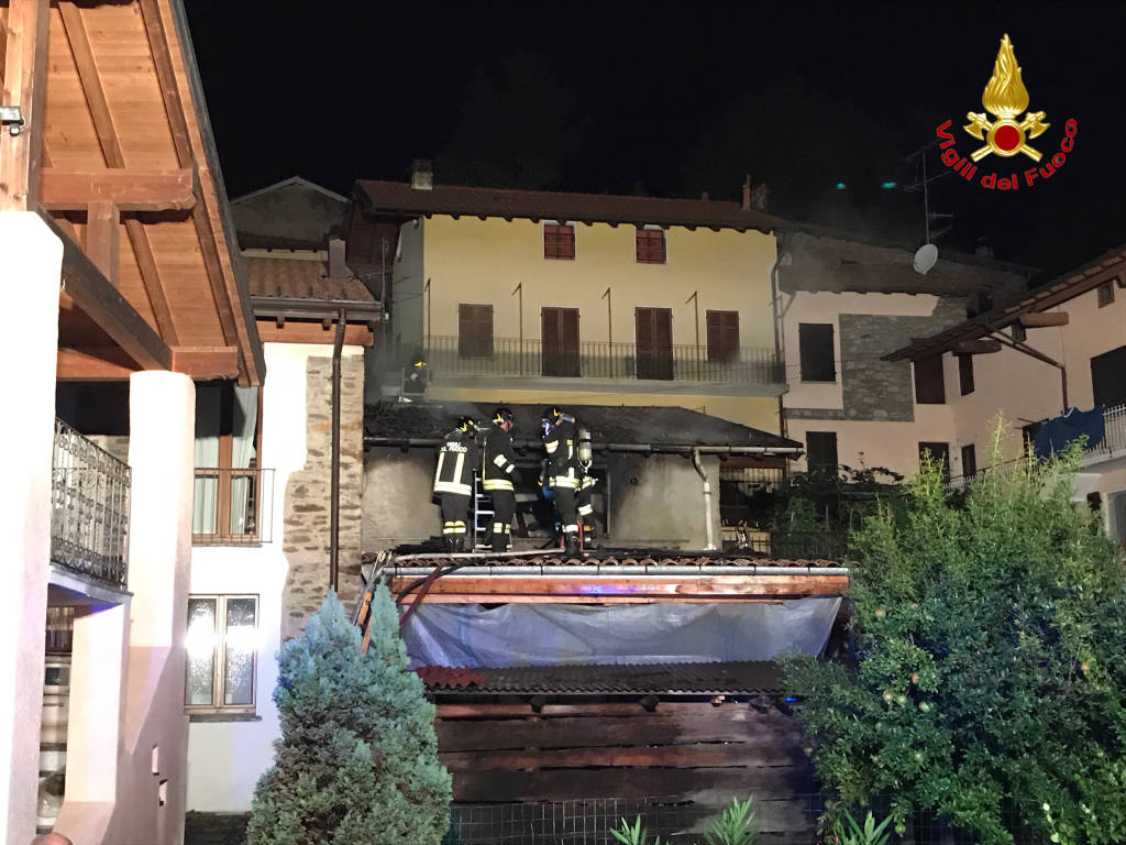 Incendio distrugge un appartamento a Brissago