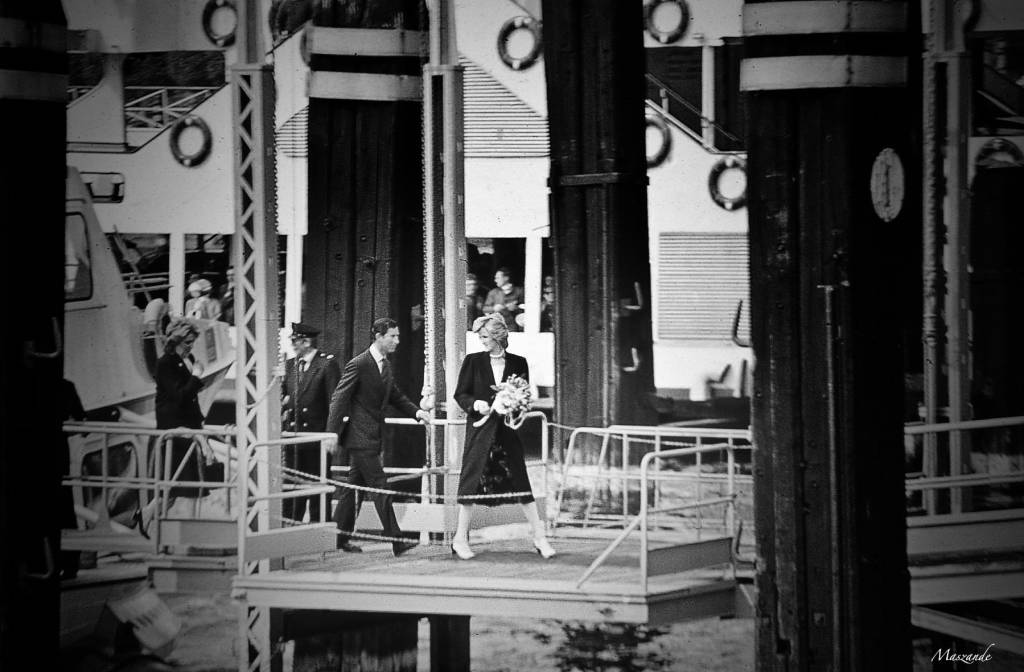 Lady D e il prince Carlo sul Lago Maggiore nell'aprile del 1985