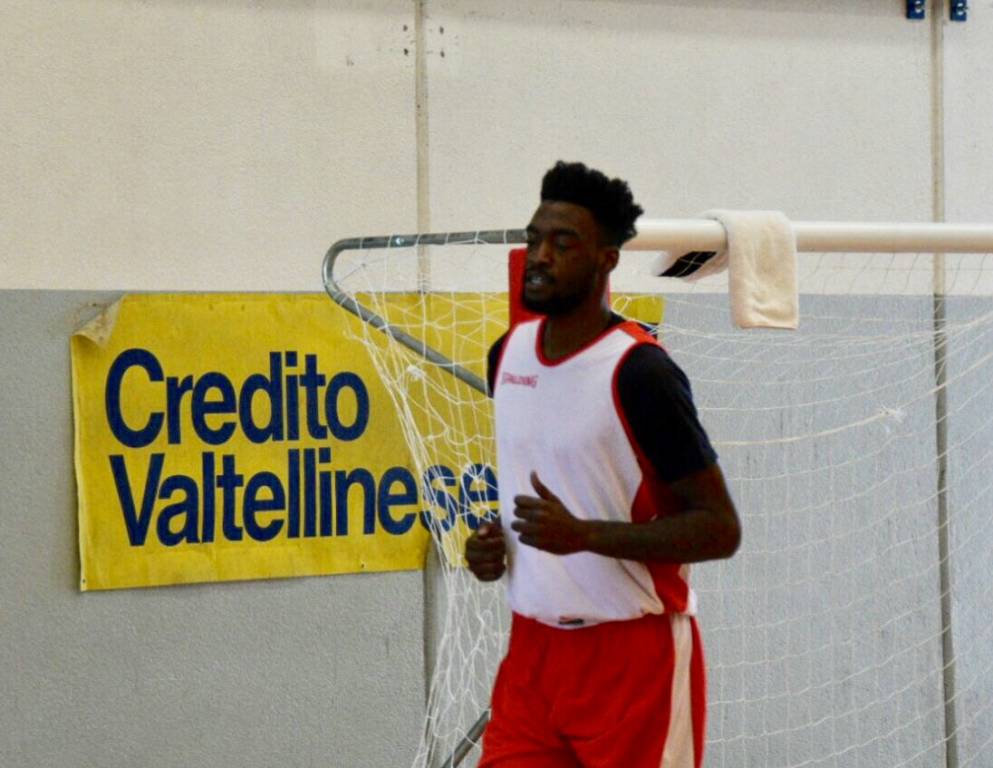 Primo giorno di lavoro per Norvel Pelle
