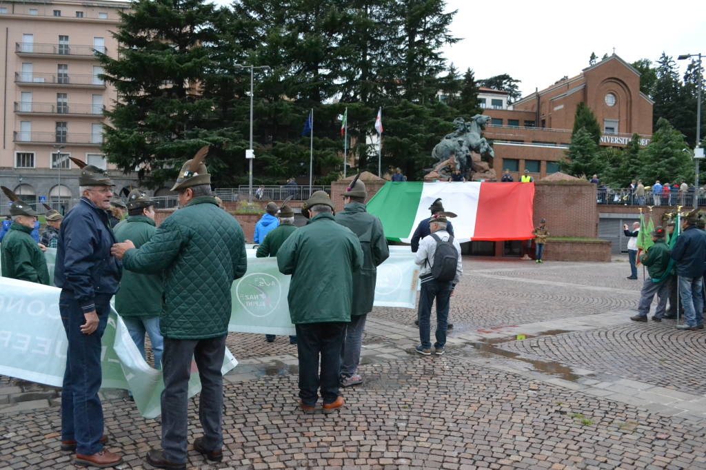 La festa degli alpini a Varese